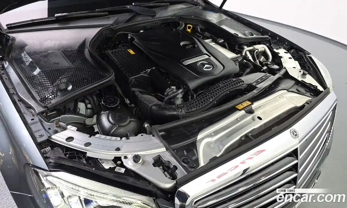 Mercedes-Benz C-Class 2018 2.0 гидро, фото 6 Mercedes-Benz C-Class 2018 2.0 гидро, фото 6
