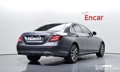 Mercedes-Benz E-Class 2018 2.0 автомат (гидро), миниатюра 2