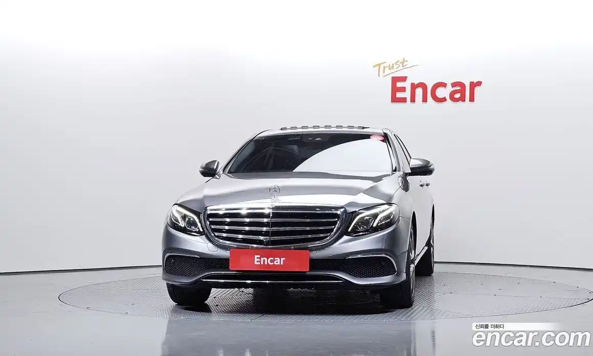 Mercedes-Benz E-Class 2018 2.0 автомат (гидро), фото 3