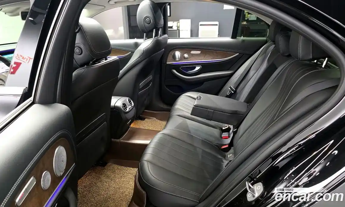 Mercedes-Benz E-Class 2017 2.0 автомат (гидро), фото 16