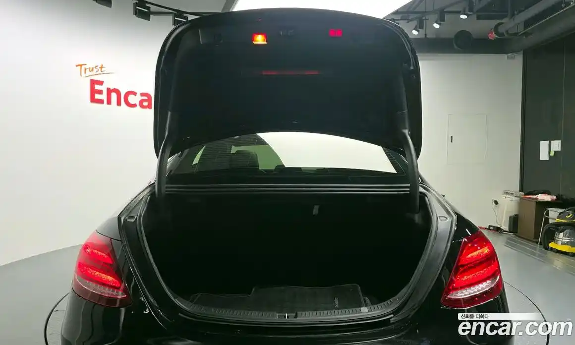 Mercedes-Benz E-Class 2017 2.0 автомат (гидро), фото 25