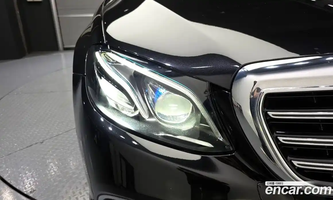 Mercedes-Benz E-Class 2017 2.0 автомат (гидро), фото 8