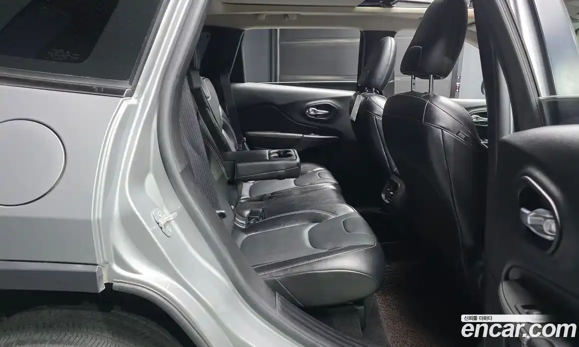 Jeep Cherokee 2015 2.0 автомат (гидро), фото 12