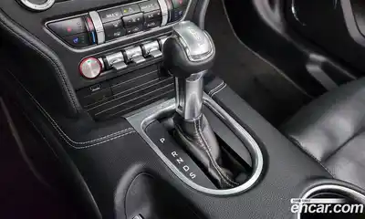 Ford Mustang 2019 2.3 автомат (гидро), миниатюра 12