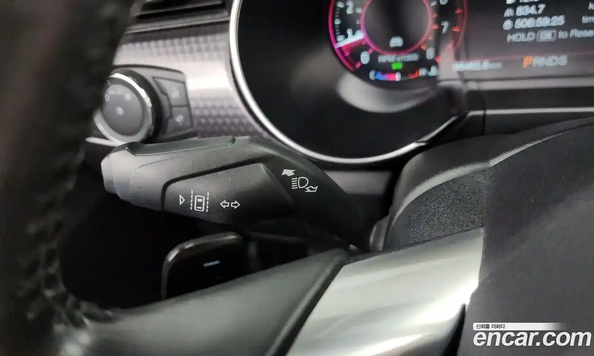 Ford Mustang 2019 2.3 автомат (гидро), фото 27