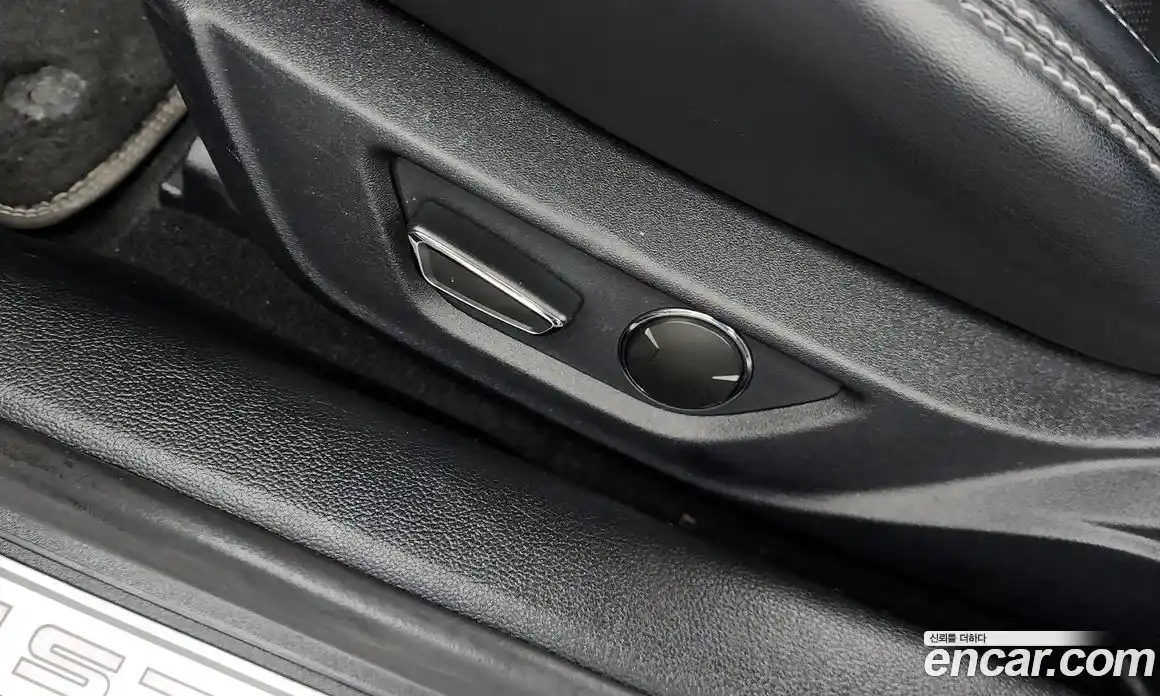 Ford Mustang 2019 2.3 автомат (гидро), фото 30
