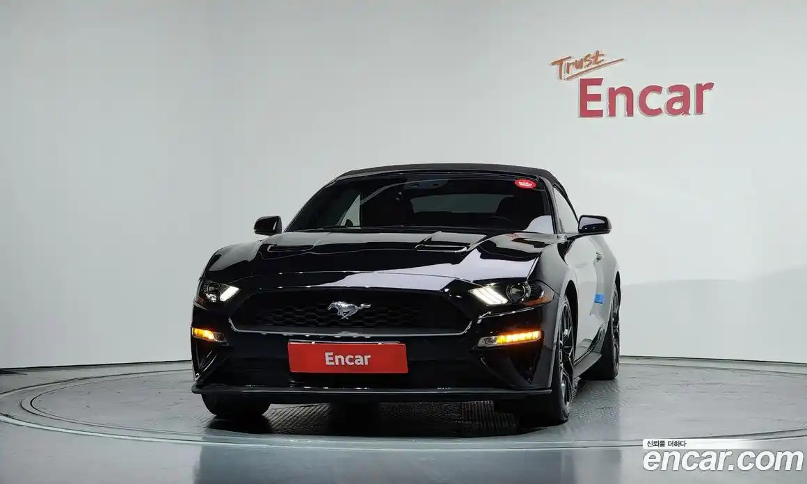 Ford Mustang 2019 2.3 автомат (гидро), фото 3