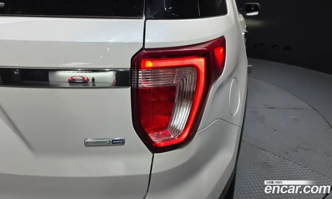 Ford Explorer 2016 2.3 автомат (гидро), фото 9