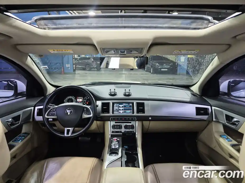 Jaguar XF 2015 2.2 гидро, фото 8
