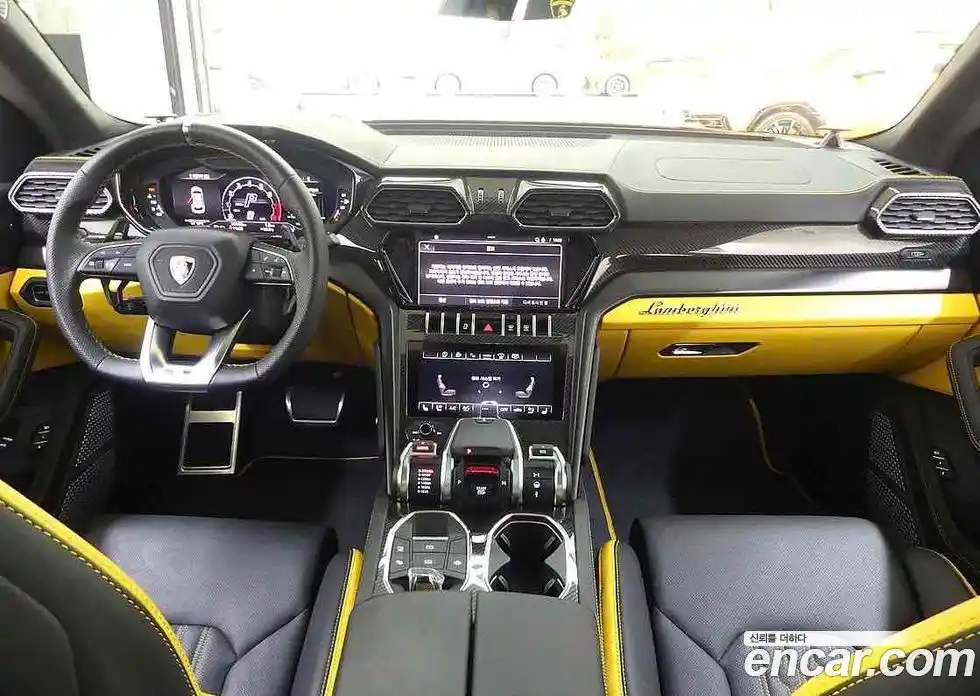 Lamborghini Urus 2024 4.0 гидро, фото 4