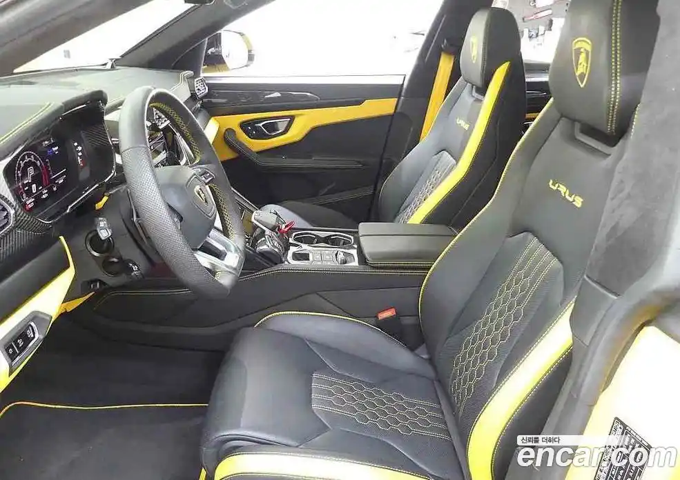 Lamborghini Urus 2024 4.0 гидро, фото 8