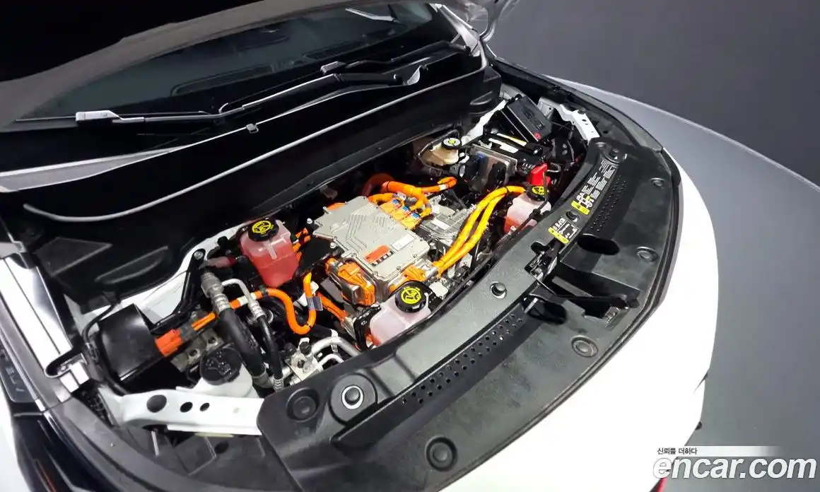 Chevrolet 볼트 EUV 2022 0.2 автомат (гидро), фото 6