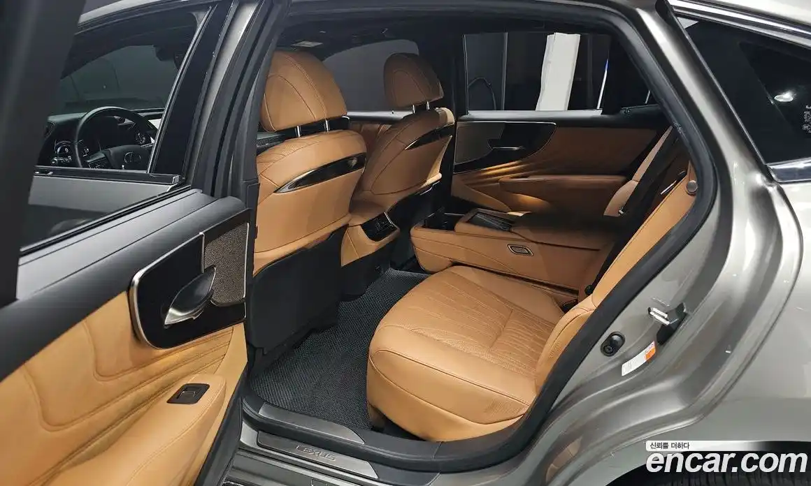 Lexus LS 2023 3.5 гидро, фото 12