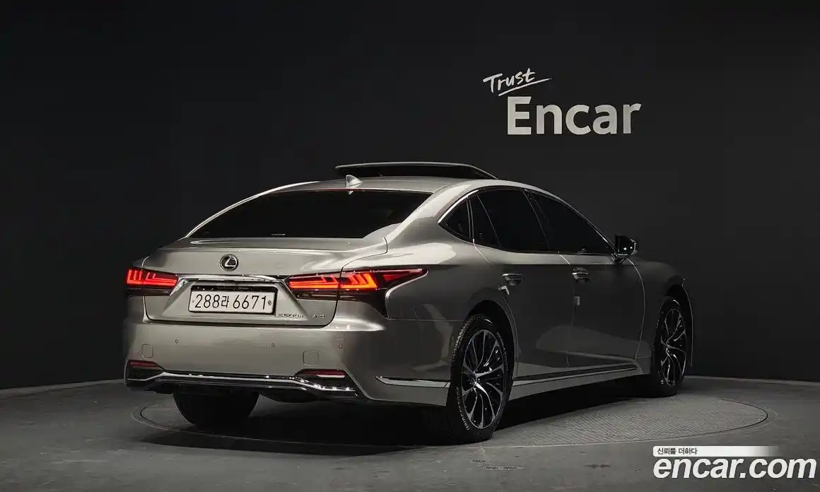 Lexus LS 2023 3.5 гидро, фото 2