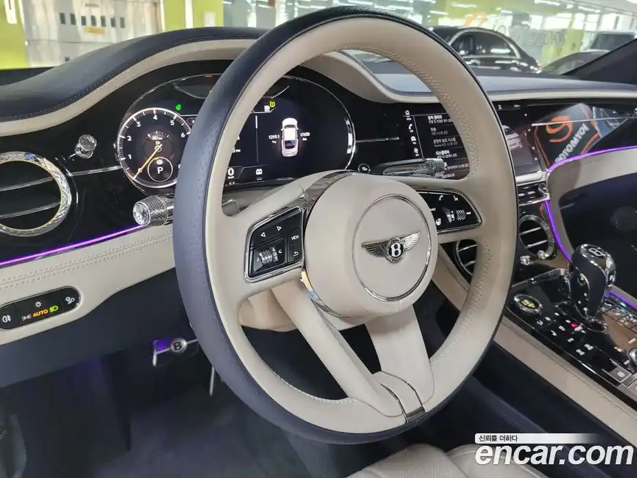 Bentley Continental 2021 4.0 гидро, фото 13
