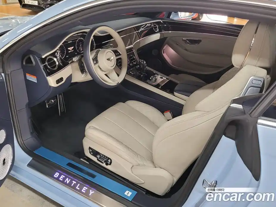 Bentley Continental 2021 4.0 гидро, фото 7