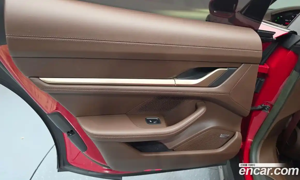 Porsche Taycan 2022 0.1 автомат (гидро), фото 15