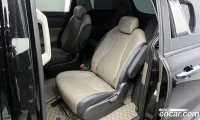 Kia Carnival 2024 2.2 автомат (гидро), миниатюра 12