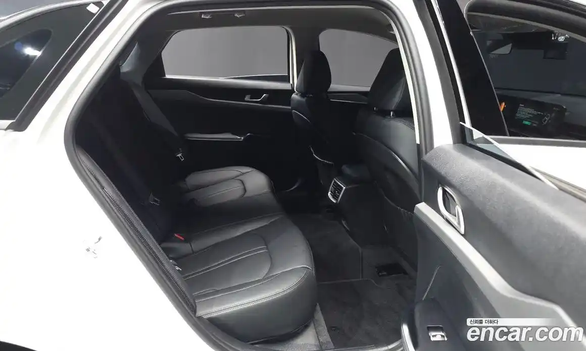 Kia K5 (Optima) 2025 1.6 автомат (гидро), фото 18
