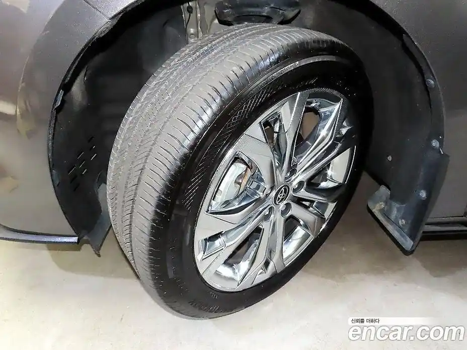 Toyota Sienna 2023 2.5 гидро, фото 20