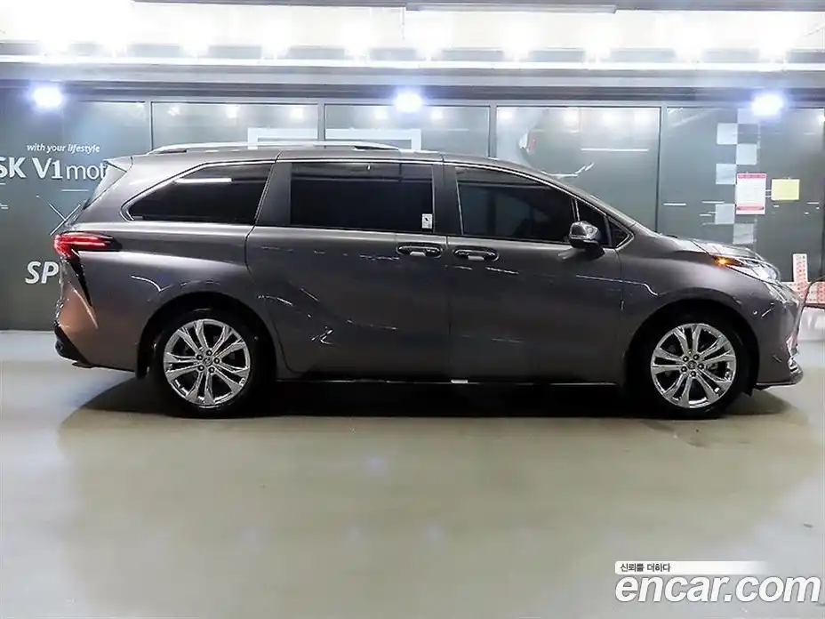 Toyota Sienna 2023 2.5 гидро, фото 3