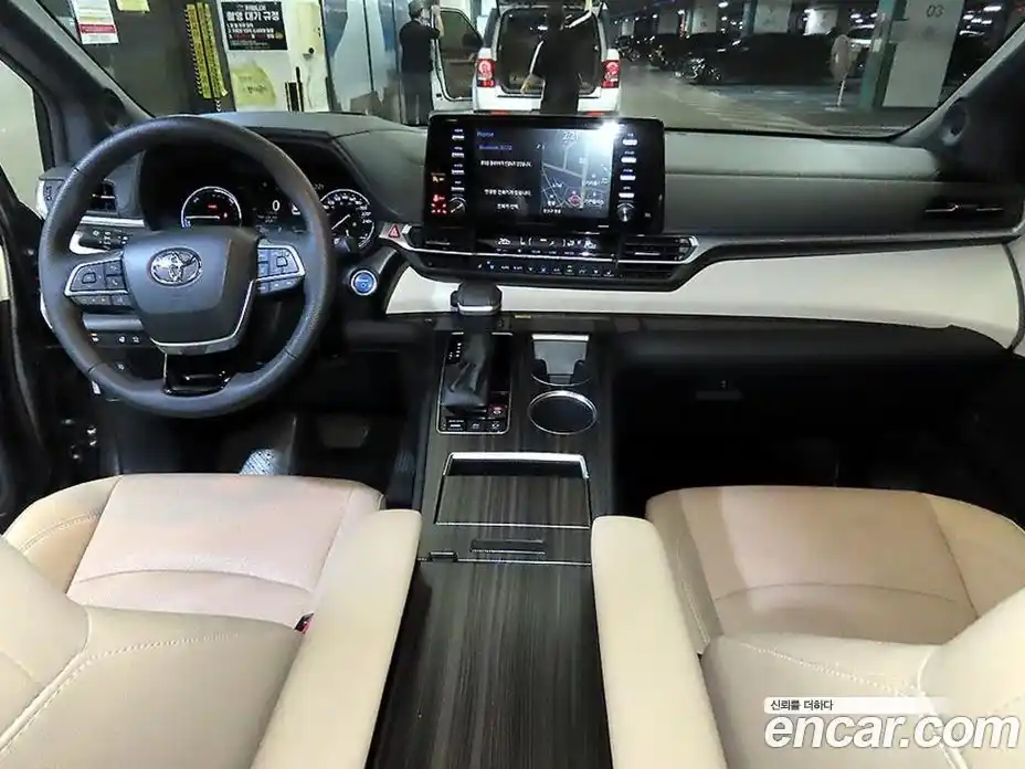 Toyota Sienna 2023 2.5 гидро, фото 10