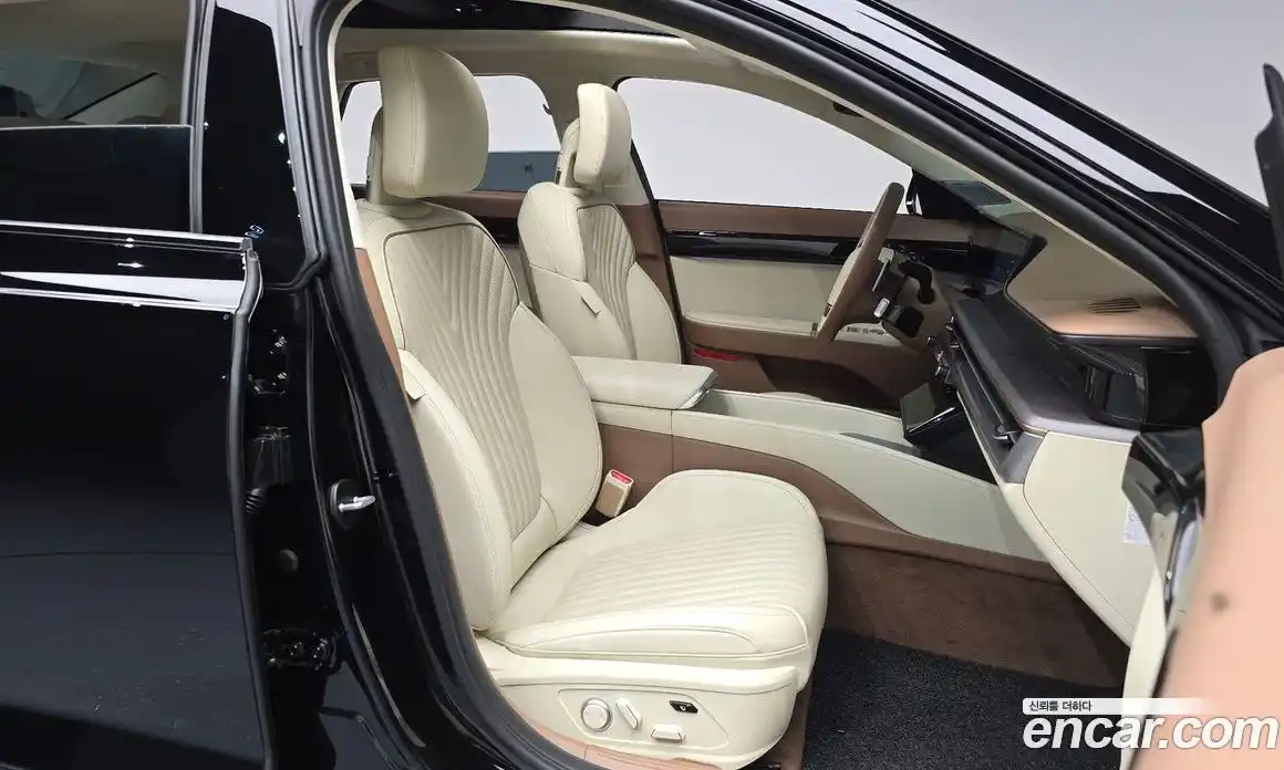 Hyundai Grandeur 2025 1.6 автомат (гидро), фото 15
