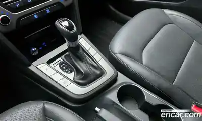 Hyundai Avante 2016 1.6 автомат (гидро), миниатюра 12