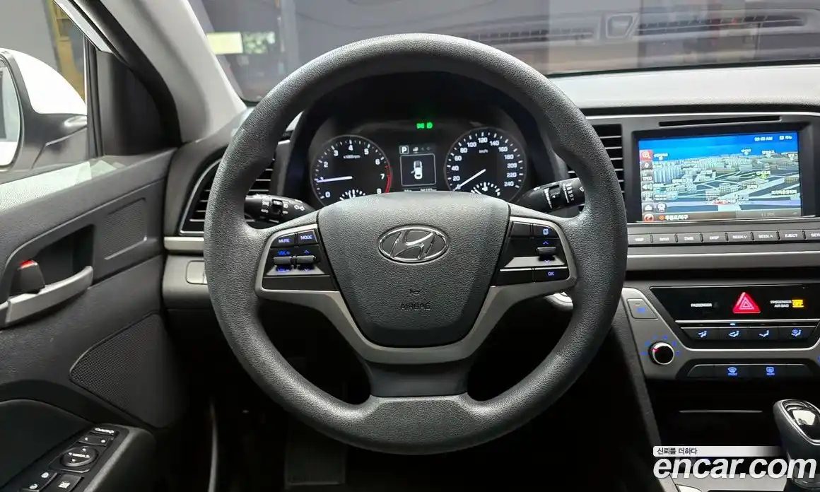 Hyundai Avante 2016 1.6 автомат (гидро), фото 19