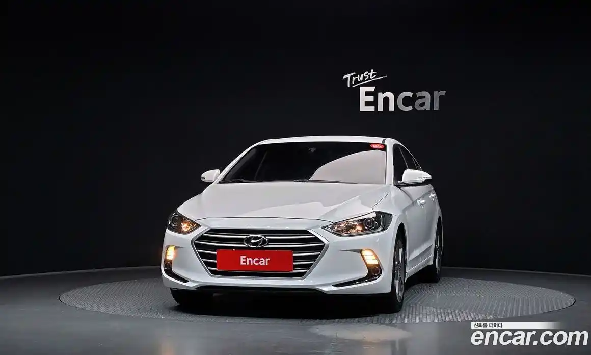 Hyundai Avante 2016 1.6 автомат (гидро), фото 3