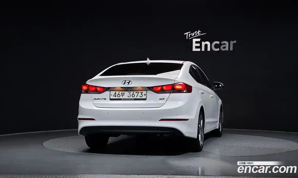 Hyundai Avante 2016 1.6 автомат (гидро), фото 4