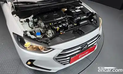 Hyundai Avante 2016 1.6 автомат (гидро), миниатюра 6