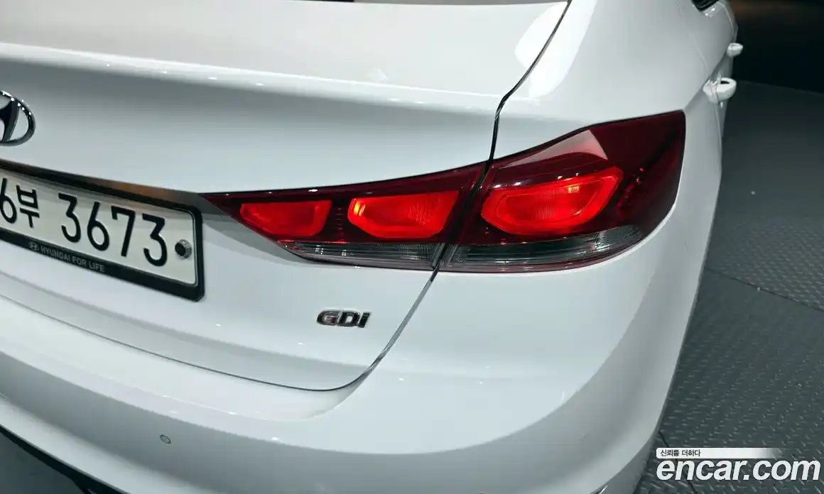Hyundai Avante 2016 1.6 автомат (гидро), фото 9