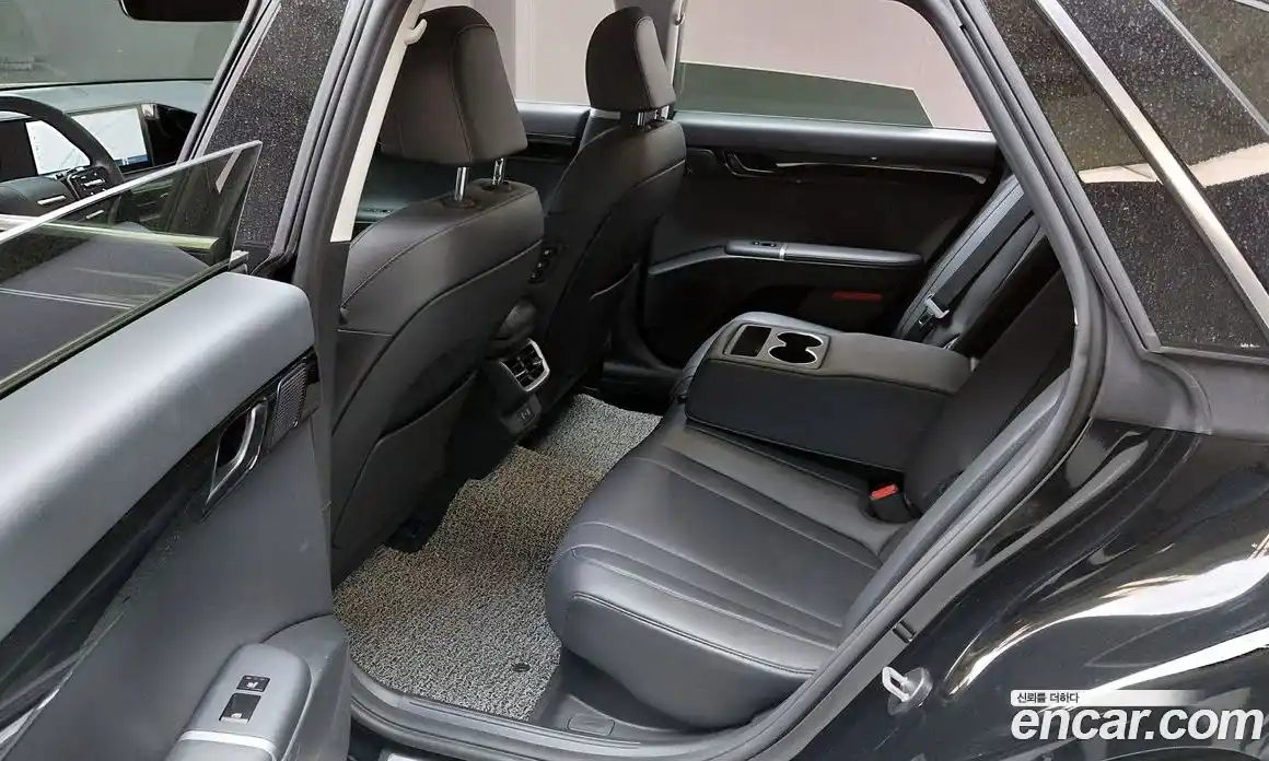 Hyundai Grandeur 2023 1.6 автомат (гидро), фото 18
