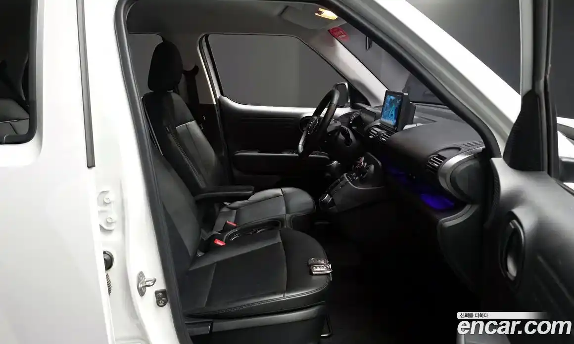 Hyundai Casper 2022 1.0 автомат (гидро), фото 18
