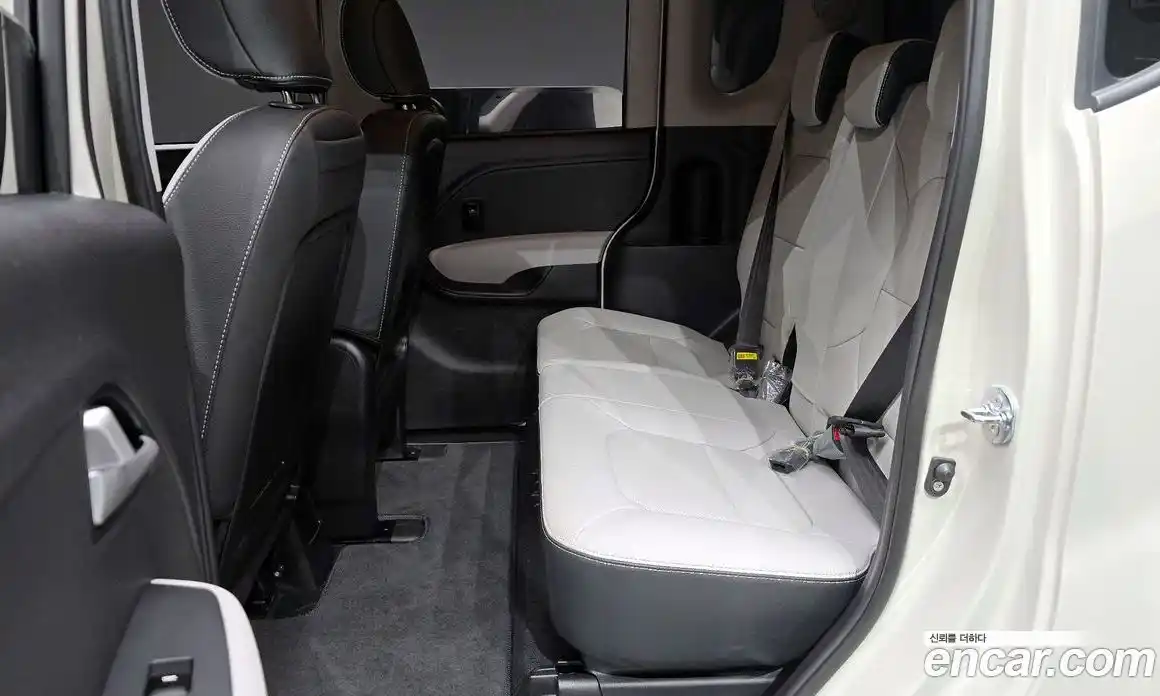 Kia Ray 2024 1.0 автомат (гидро), фото 18