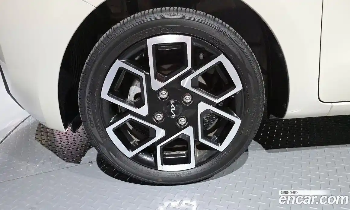 Kia Ray 2024 1.0 автомат (гидро), фото 5