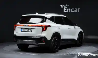 Kia Seltos 2023 1.6 автомат (гидро), миниатюра 2