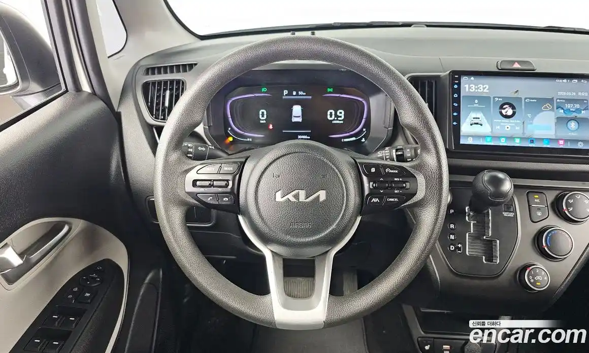 Kia Ray 2023 1.0 автомат (гидро), фото 13