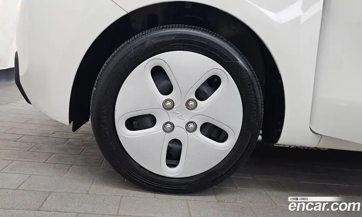 Kia Ray 2023 1.0 автомат (гидро), фото 5
