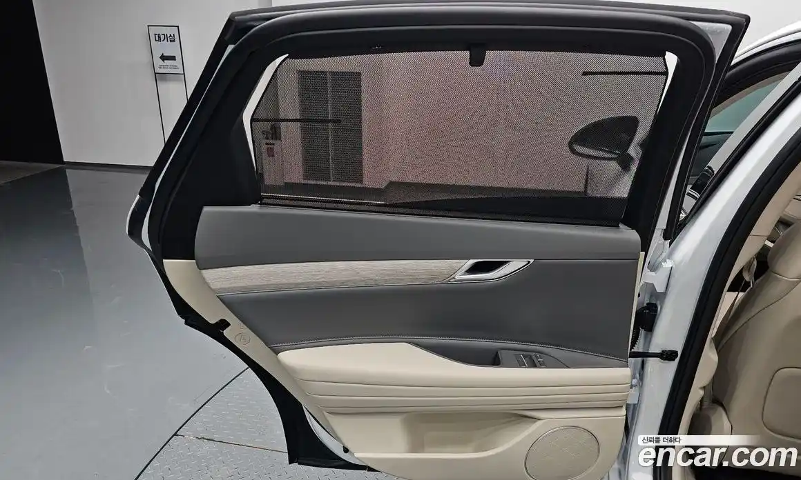 Genesis G80 2025 2.5 автомат (гидро), фото 14