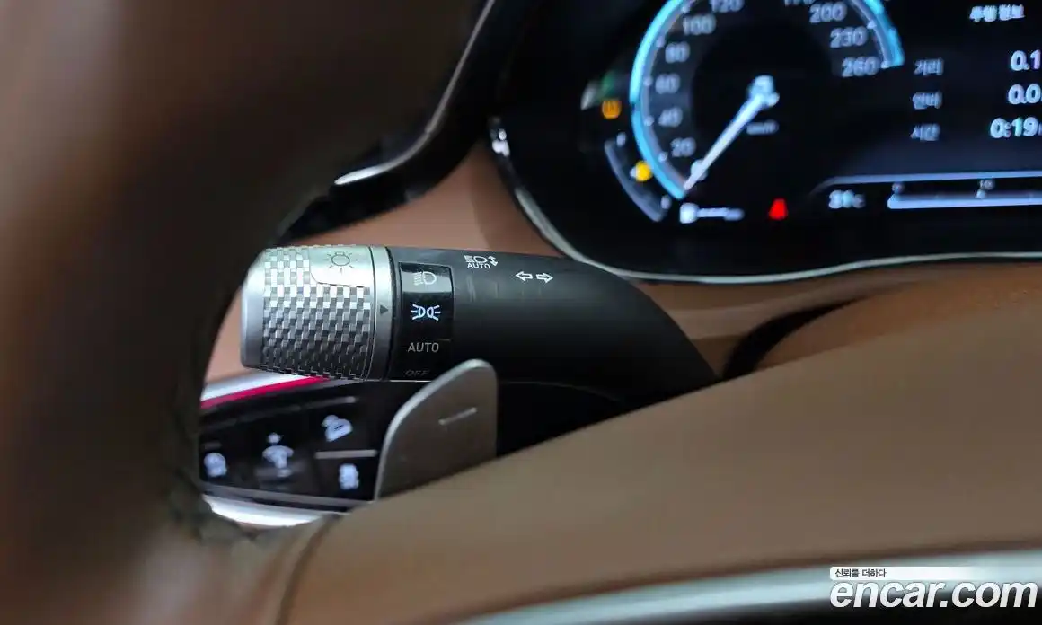 Genesis GV70 2021 2.5 автомат (гидро), фото 26