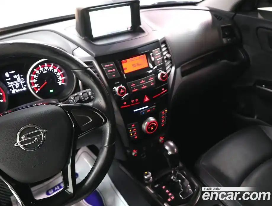 SsangYong TIBOLI 2017 1.6 автомат (гидро), фото 8