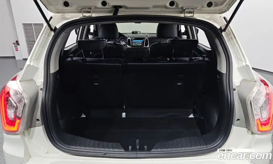 SsangYong TIBOLI 2015 1.6 автомат (гидро), фото 25