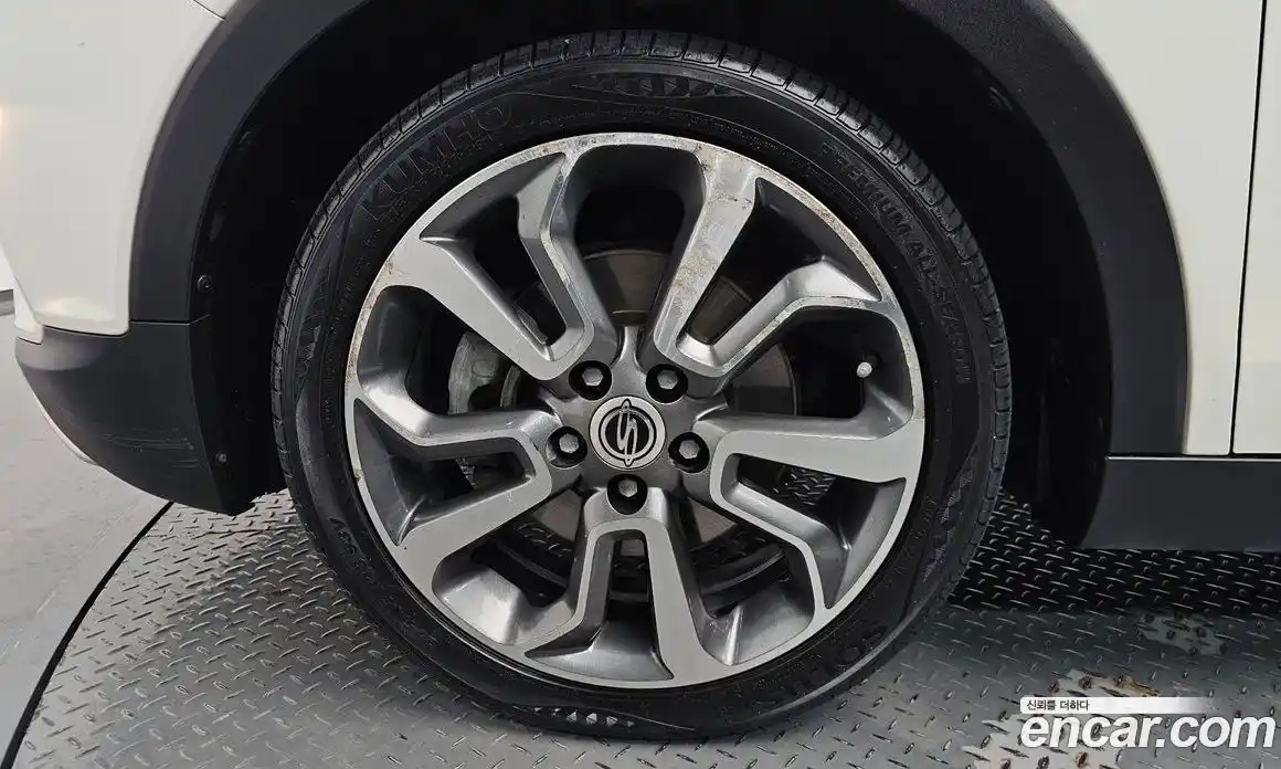 SsangYong TIBOLI 2015 1.6 автомат (гидро), фото 4