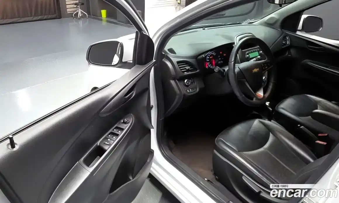 Chevrolet Spark 2016 1.0 автомат (гидро), фото 10