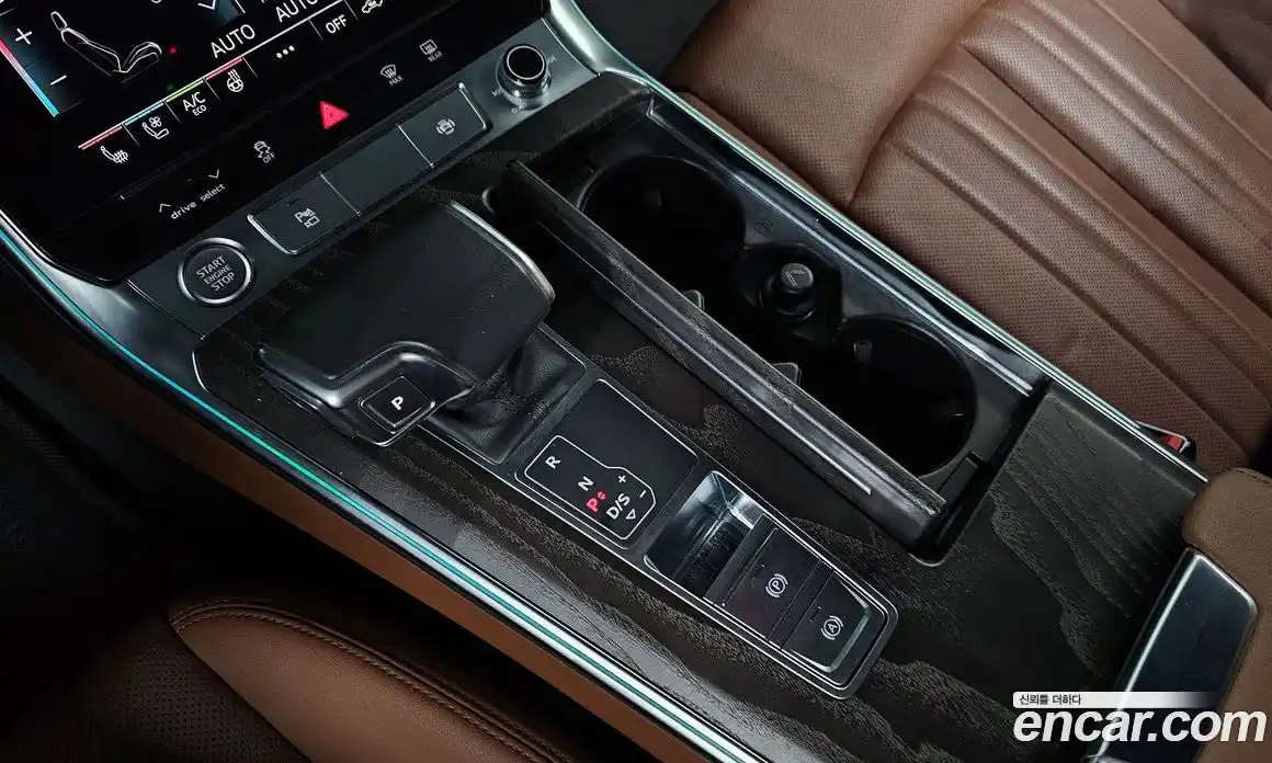 Audi A6 2020 2.0 автомат (гидро), фото 12