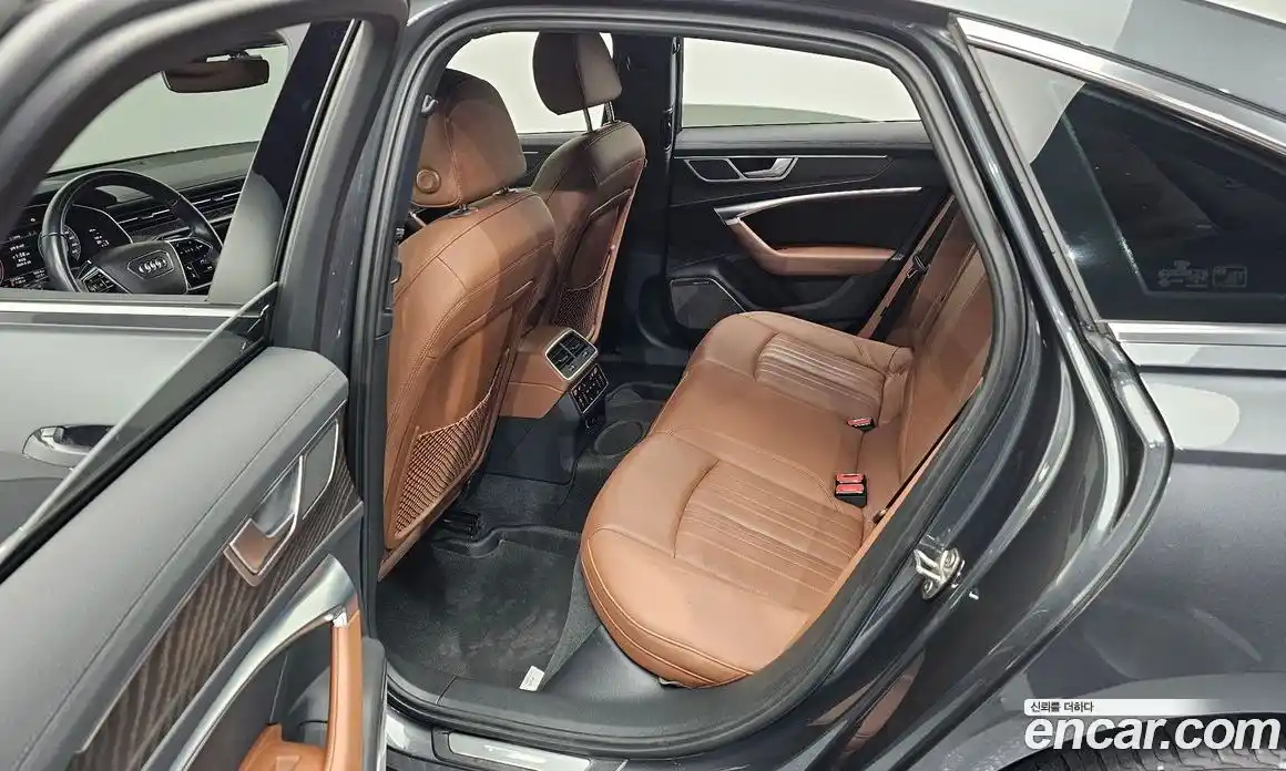Audi A6 2020 2.0 автомат (гидро), фото 17