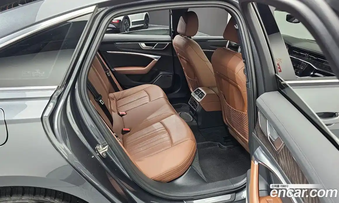 Audi A6 2020 2.0 автомат (гидро), фото 18