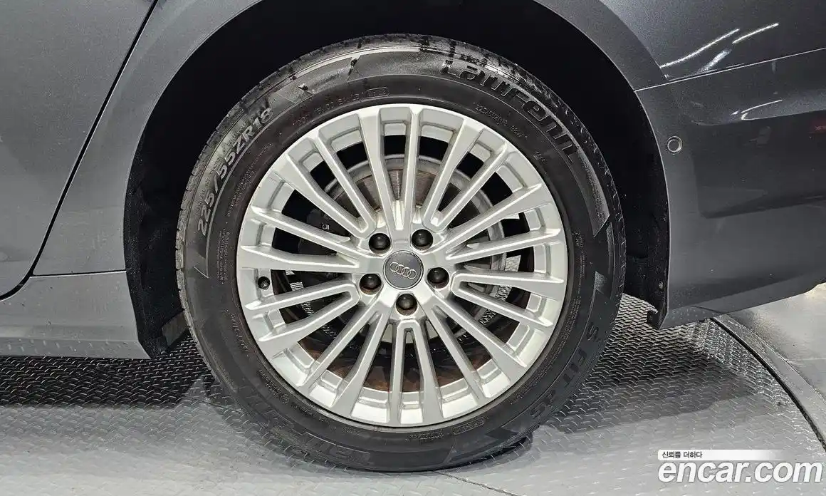 Audi A6 2020 2.0 автомат (гидро), фото 7